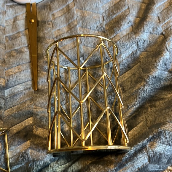 Gold 4-Piece Office Supply Set EUC - Picture 4 of 5